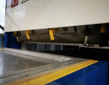 PVC Film Covering Vacuum Membrane Press Machine